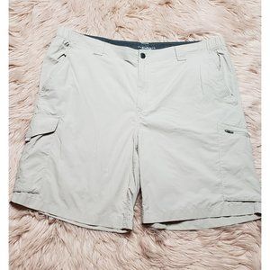 COLUMBIA OMNI-SHADE SUN PROTECTION OUTDOOR SHORTS- PLUS SIZE 42